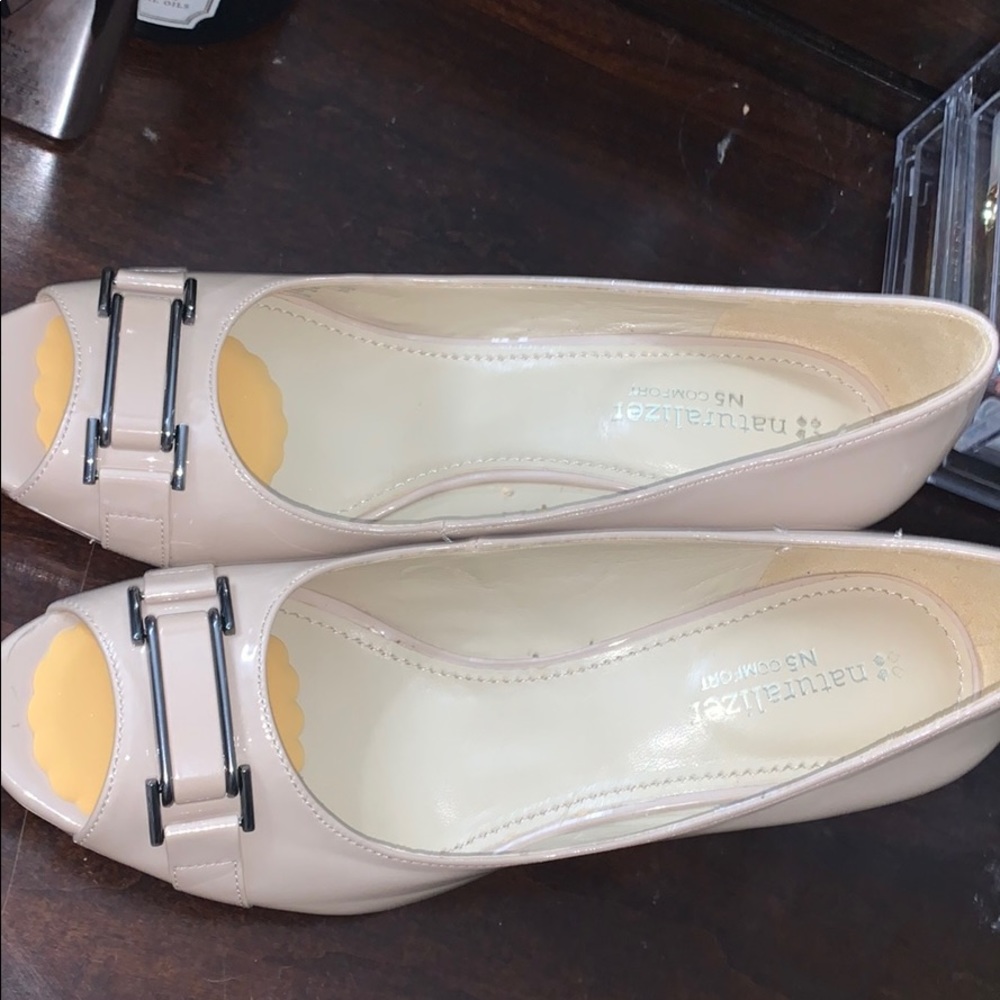 Comfort heels